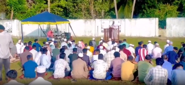 முள்ளிப்பொத்தானையில் நோன்பு பெருநாள்  தொழுகை! 